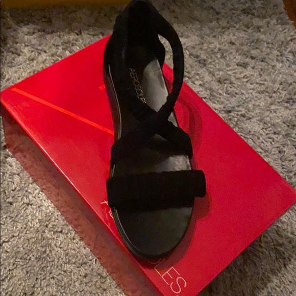 Sandals - Picture 2 of 4